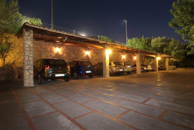 La Perciata Guest House Contrada Maeggio Bagian luar foto